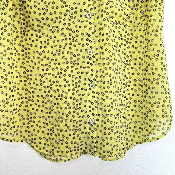 Cabi Bright Yellow Sheer Ditzy Daisy Button Down Shirt Blouse Medium - Picture 7 of 15